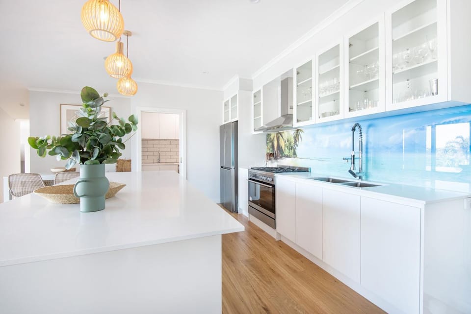 Kitchen or kitchenette, pet friendly, stove