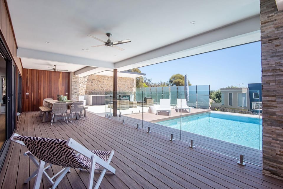 Patio, Balcony/Terrace, Seating area, Dining area, Pool view, Swimming pool, sunbed