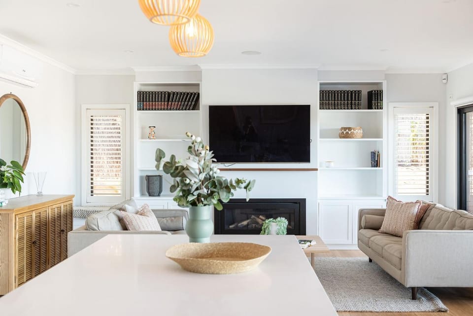 TV and multimedia, Living room, Seating area