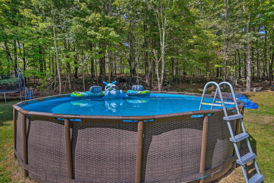 Stunning South Fallsburg Home w/ Pool & Deck! House in Hudson Valley