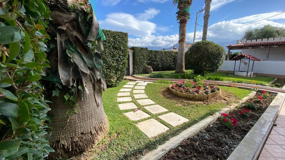 Garden, Garden view