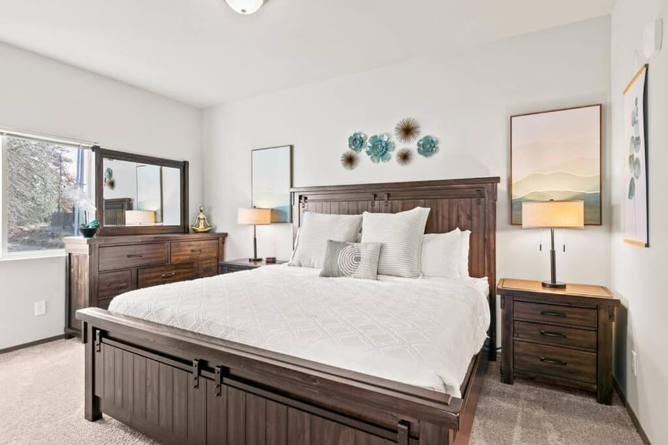 Spacious NEW 2 bed 2 bath apt by Downtown Spokane Apartment in Spokane