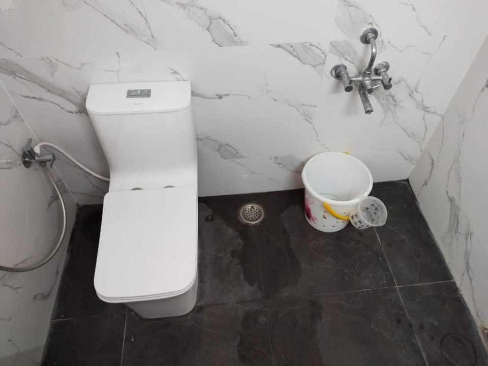 Toilet, Bathroom