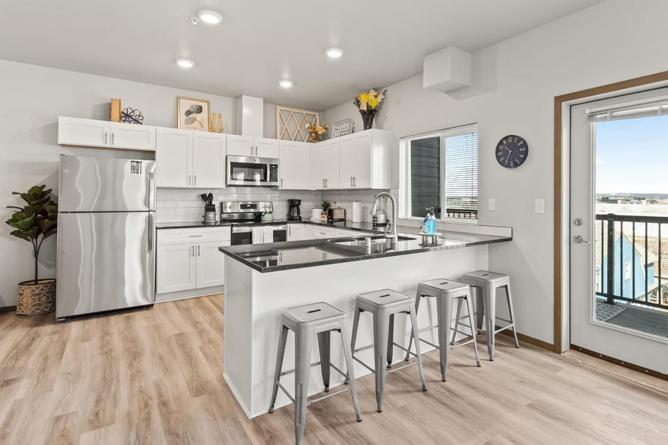 Coffee/tea facilities, View (from property/room), Balcony/Terrace, Kitchen or kitchenette, Dining area, dishwasher, oven, stove, toaster