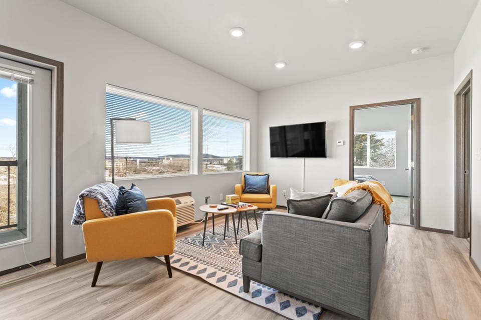 TV and multimedia, Living room, Seating area