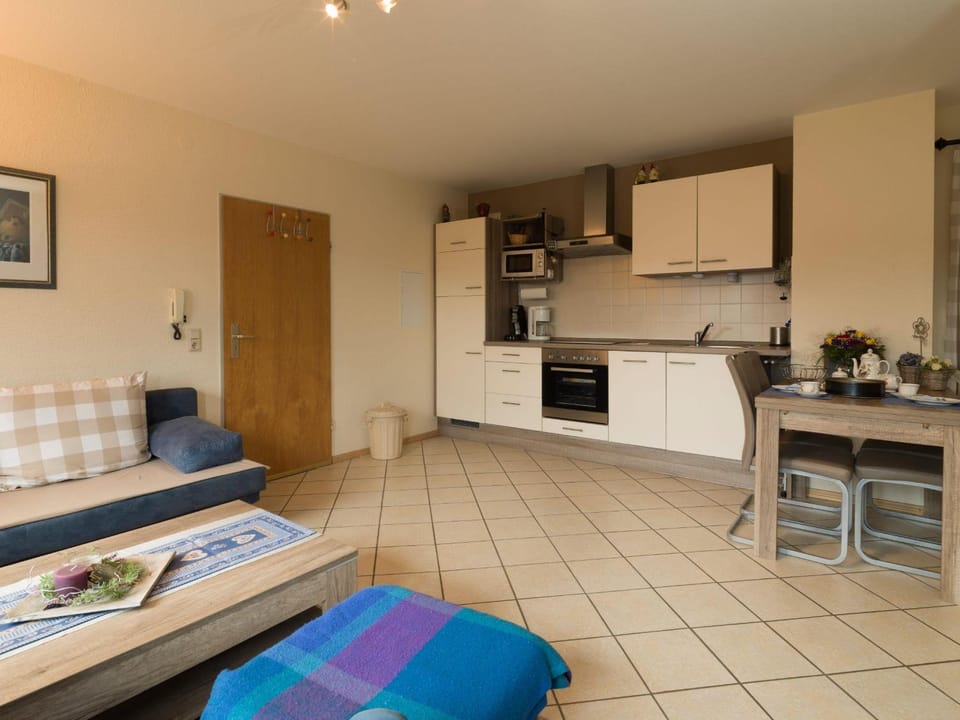 Kitchen or kitchenette, Living room, Seating area, Dining area