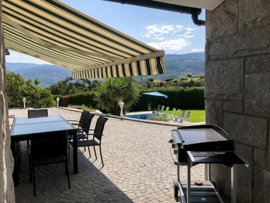 Maison familiale de caractère avec piscine House in Porto District