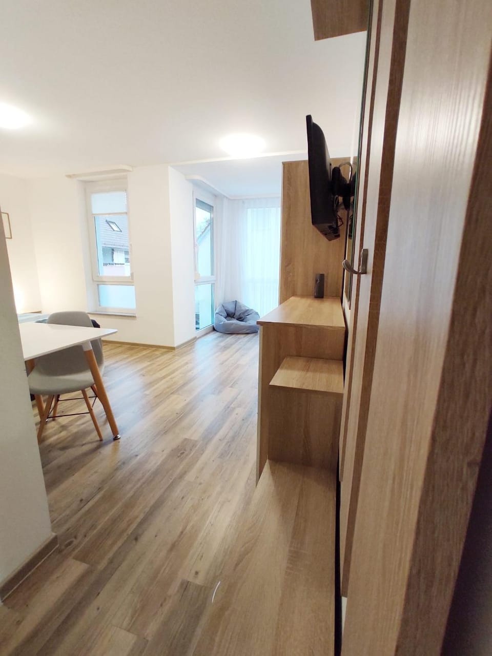 Seating area, hair dresser, wardrobe