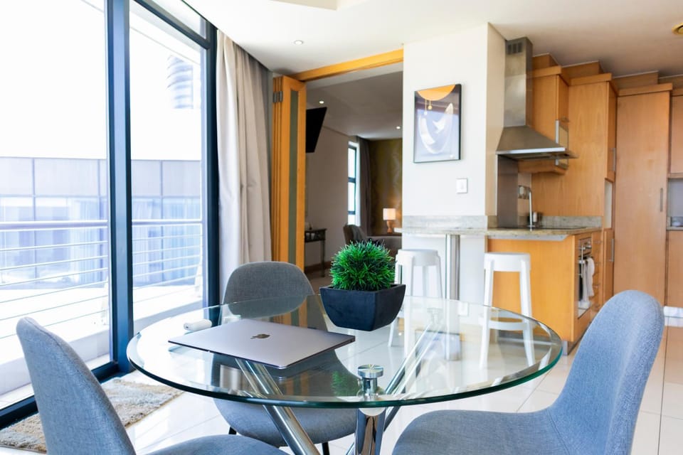 Kitchen or kitchenette, Living room, Dining area
