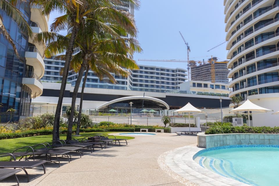 Property building, Restaurant/places to eat, Swimming pool