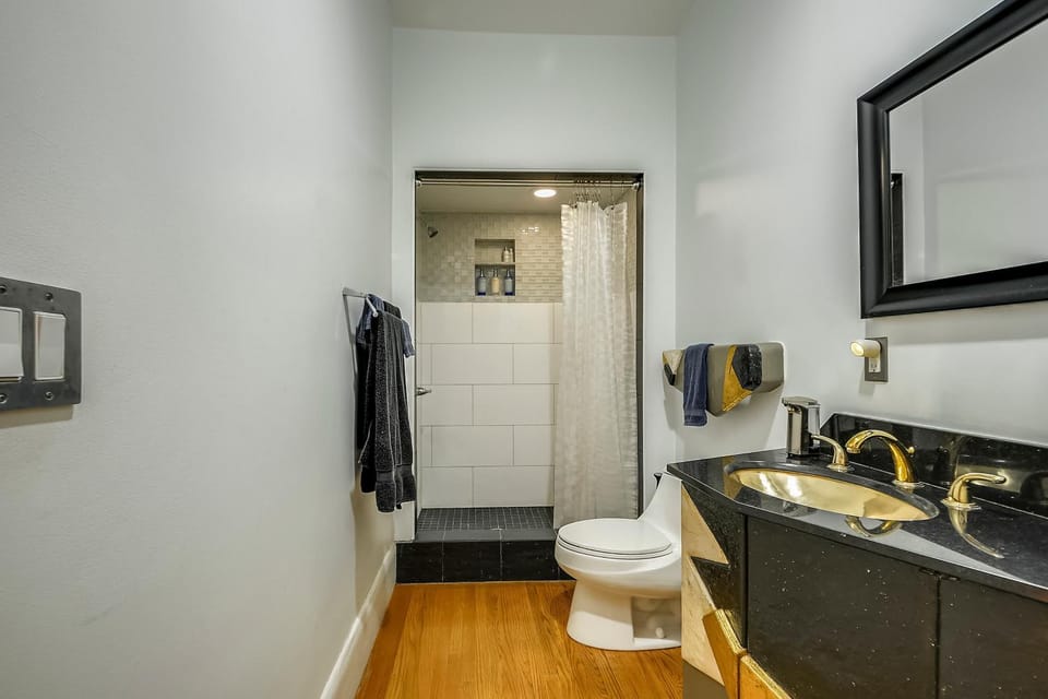 Loft in Lower Nob Hill House in Western Addition