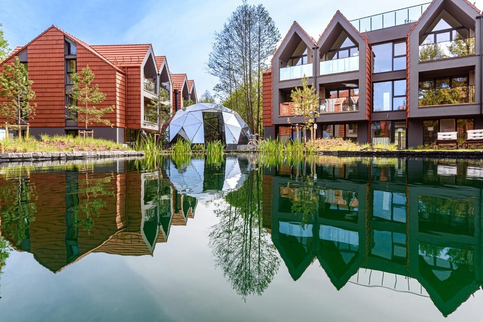 Entertainment, Entertainment