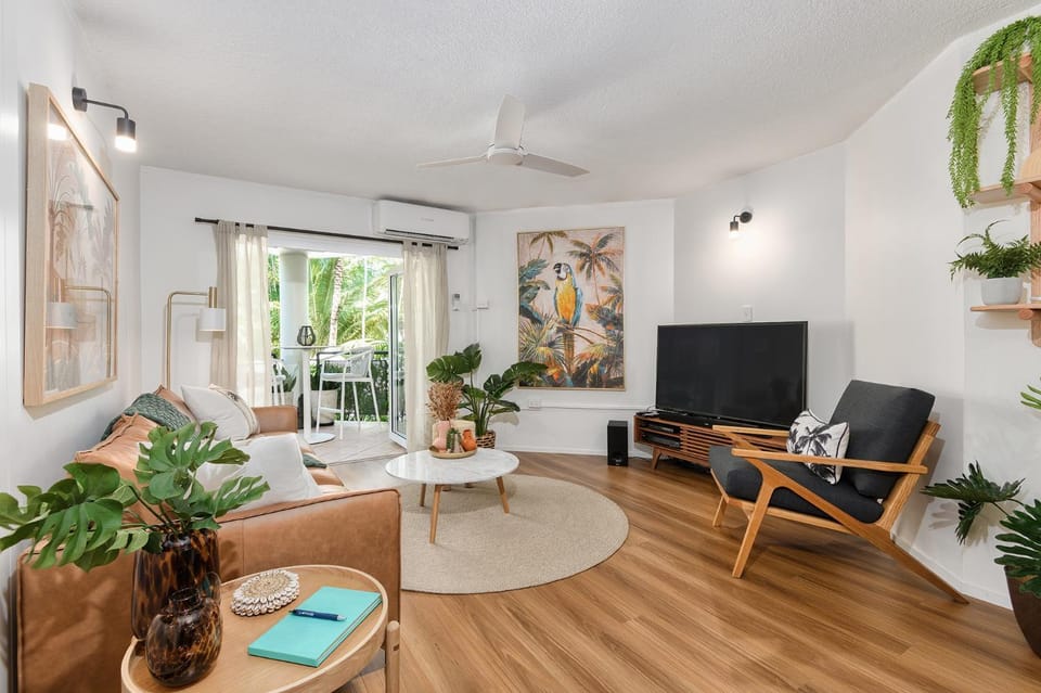UNIT 9 AT MARINA TERRACES Apartment in Port Douglas