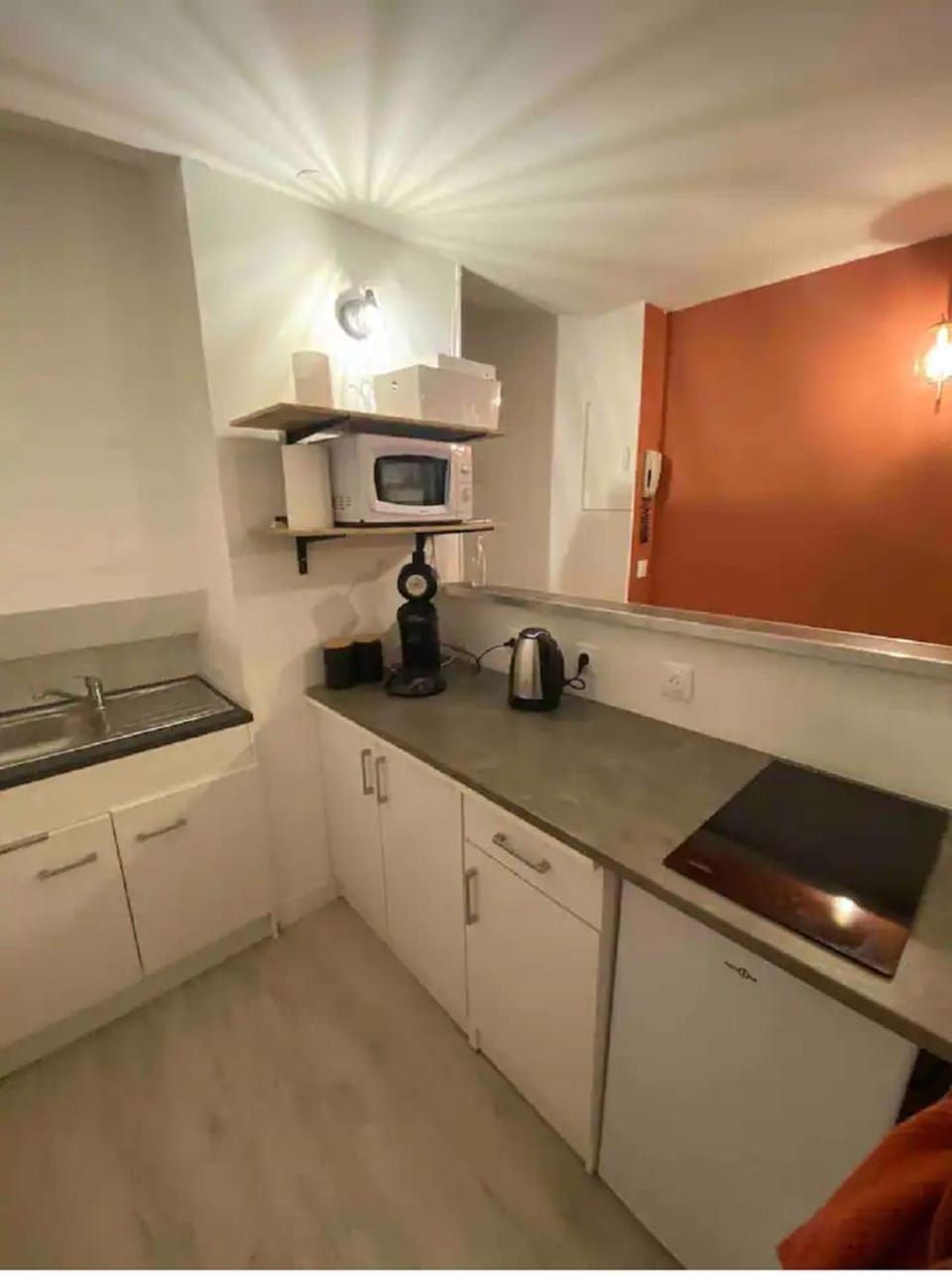 Kitchen or kitchenette