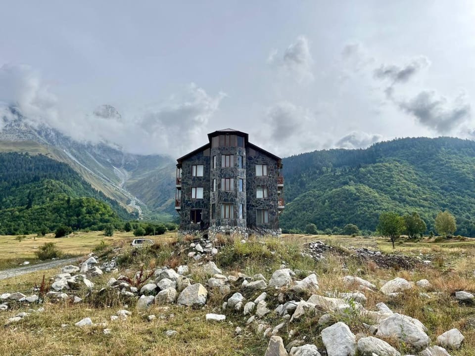 Property building, Natural landscape