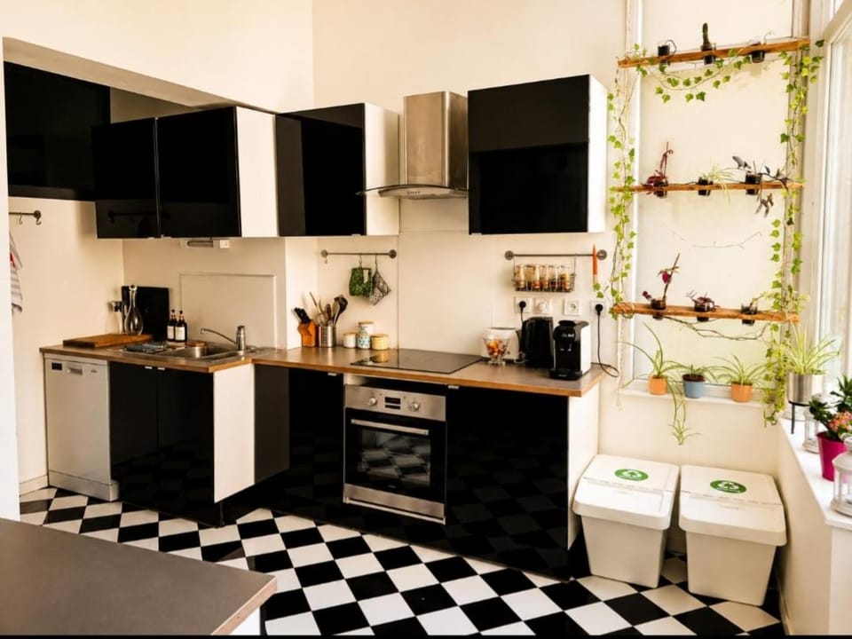 R Appartement Cosy Orangerie 120 m2 pour 6 personne parking gratuit proche centre Apartment in Strasbourg