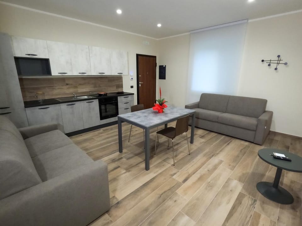 Kitchen or kitchenette, Living room, Seating area, Dining area, pet friendly, stove