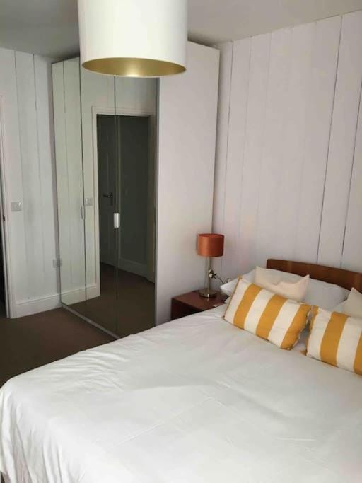 Grocer John's. The heart of the old town Apartment in Padstow