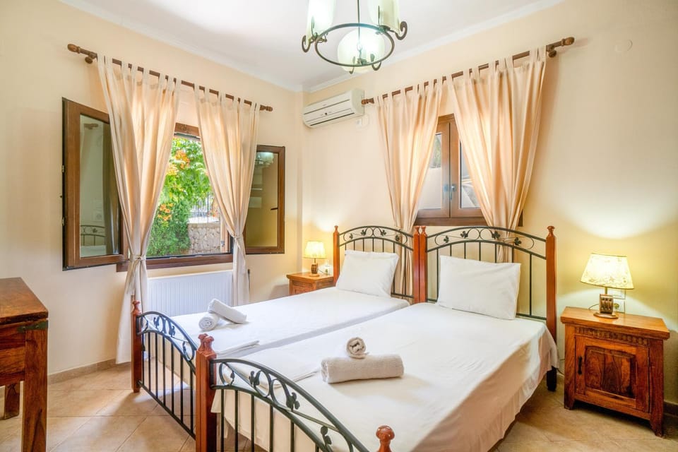 Property building, Living room, Bedroom