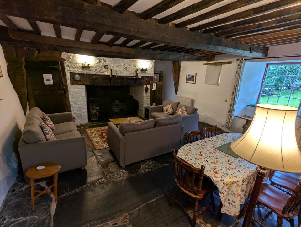 Living room, Dining area, fireplace