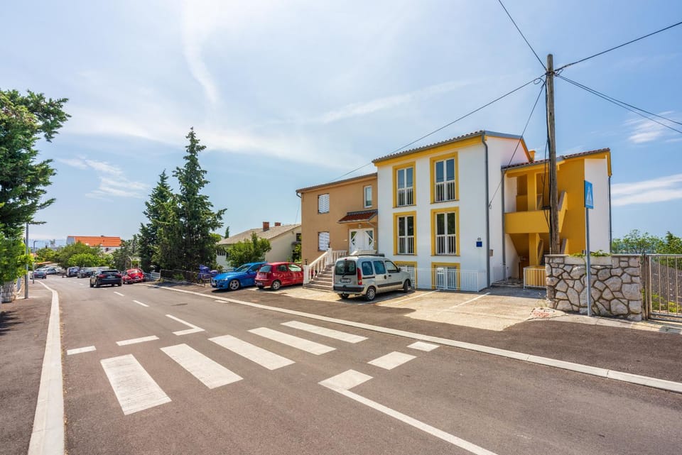 Property building, Street view, Parking