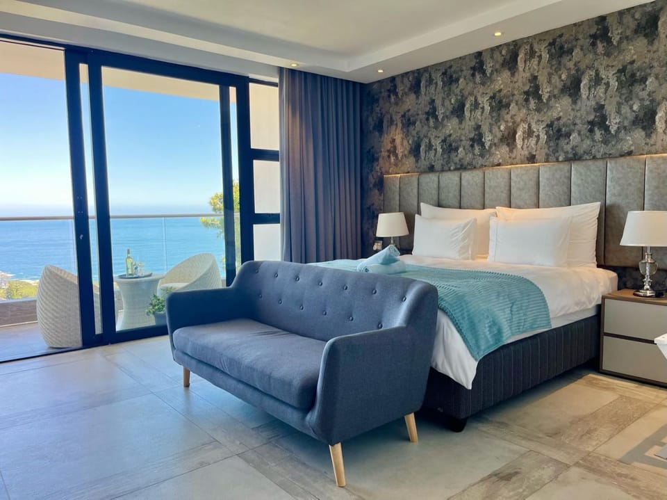 Bed, Photo of the whole room, Seating area, Bedroom