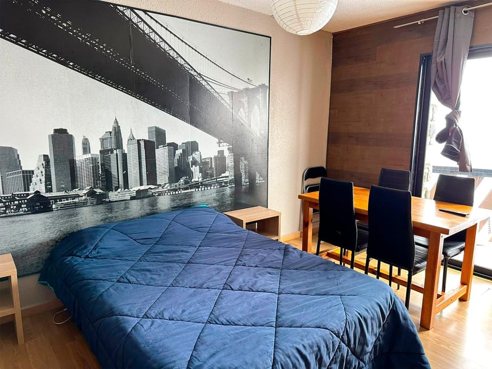 Living room, Bedroom