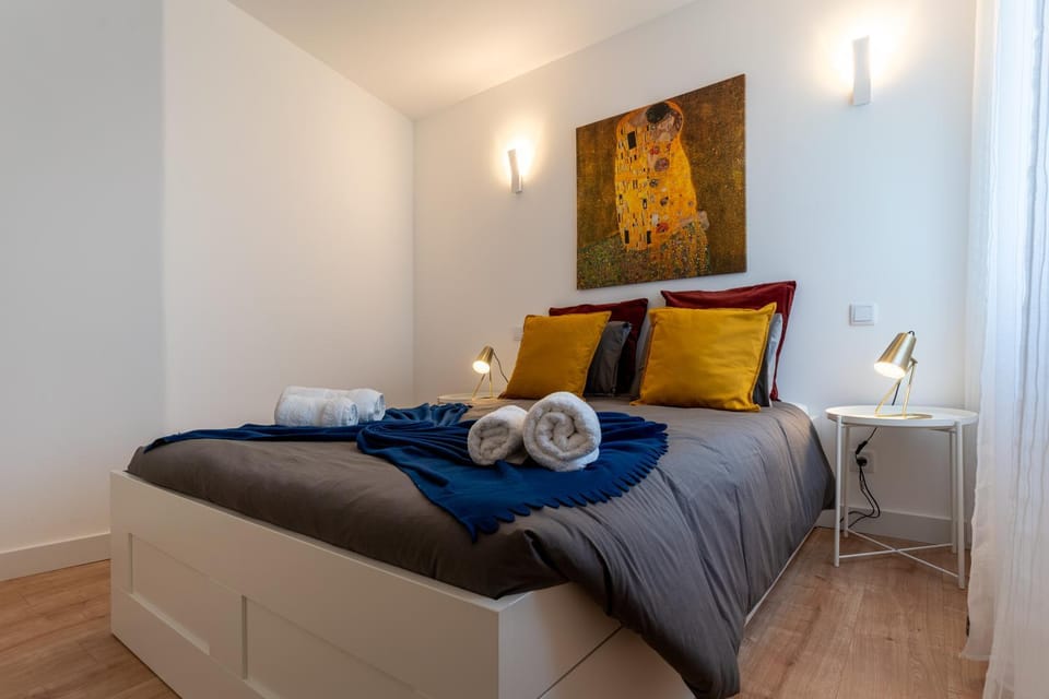 Bed, Bedroom
