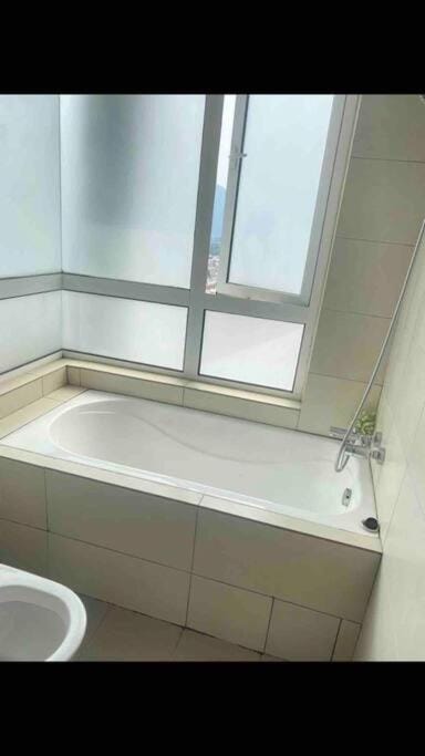 Octagon -21 Ipoh High City View condo Homestay Apartment in Ipoh