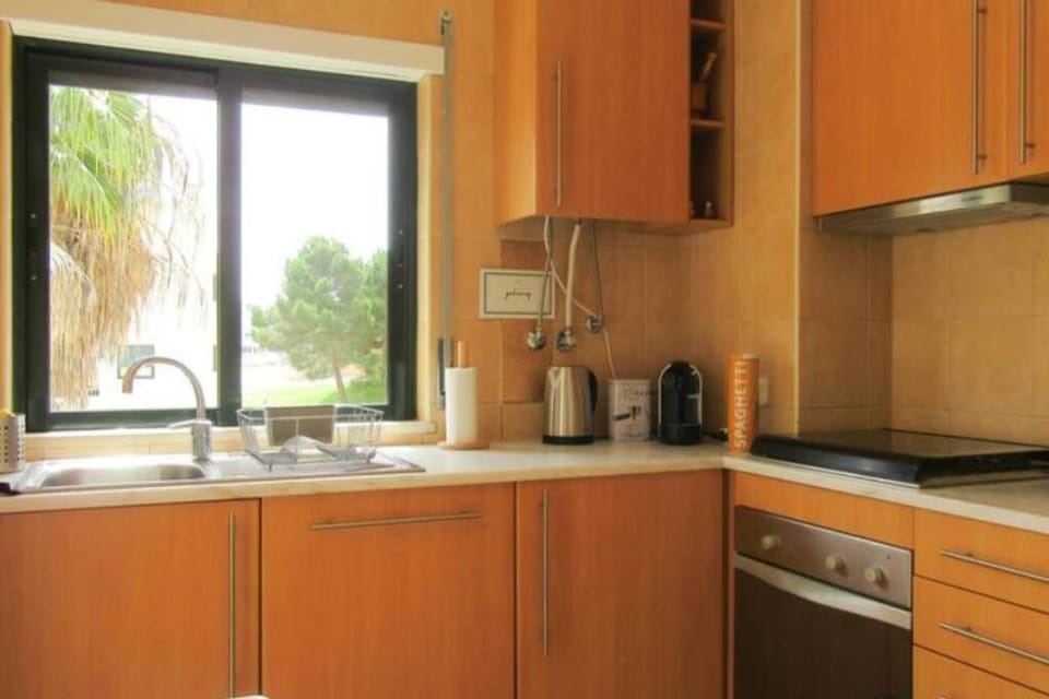 Coffee/tea facilities, Kitchen or kitchenette, dishwasher, pet friendly, stove