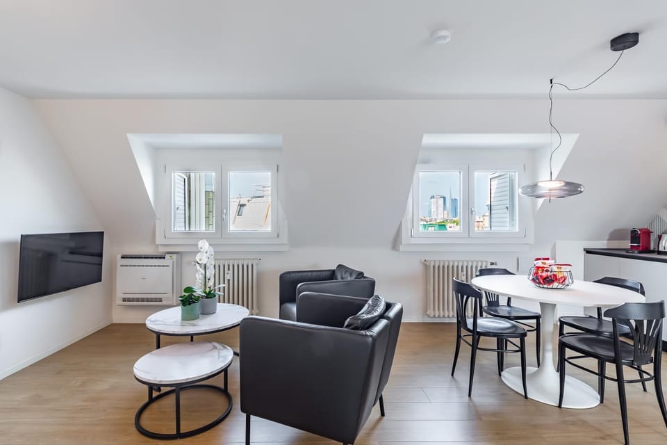 Living room, Photo of the whole room, Seating area, Dining area