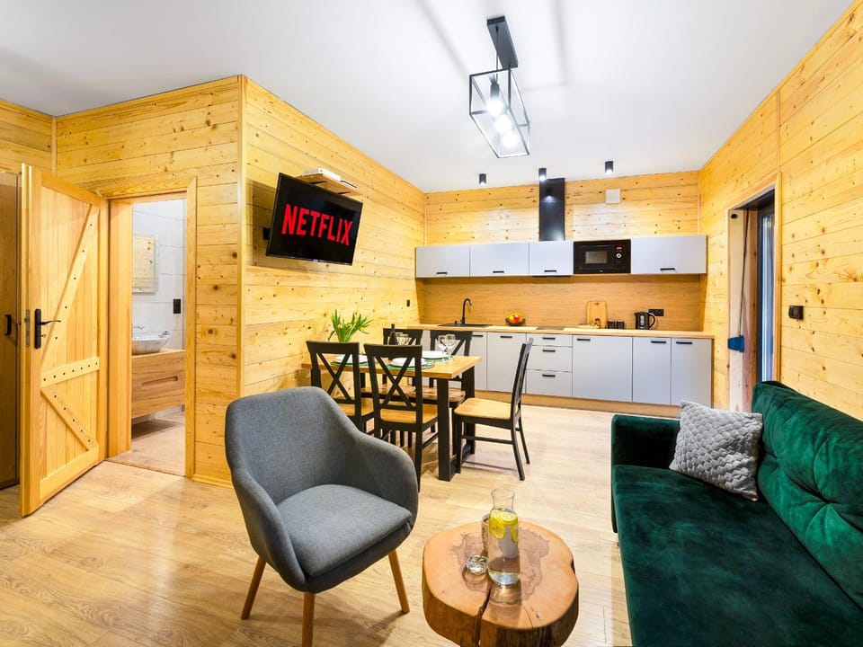 Bathroom, TV and multimedia, Kitchen or kitchenette, Living room, Decorative detail, Seating area, Dining area, Area and facilities, hair dresser, locker, minibar, pet friendly, stove