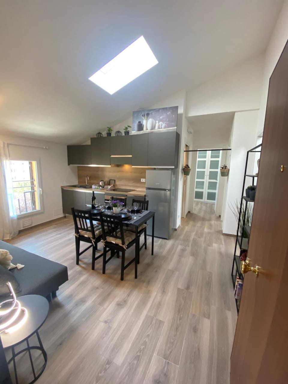 Kitchen or kitchenette, Living room, Dining area