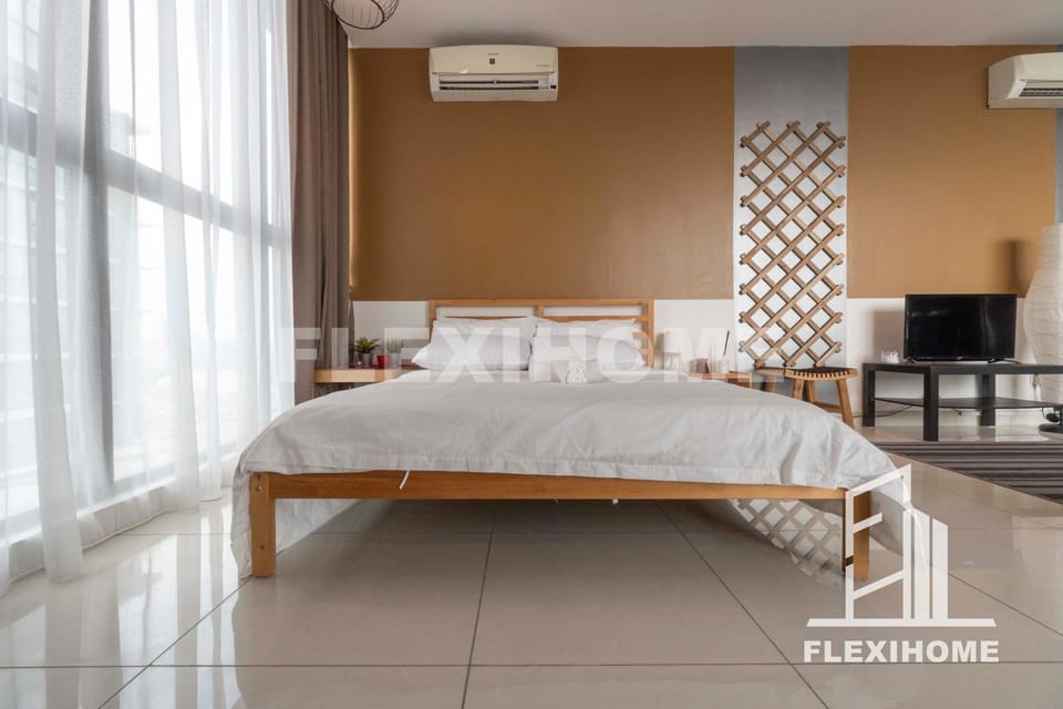 Bed, TV and multimedia, towels, air conditioner