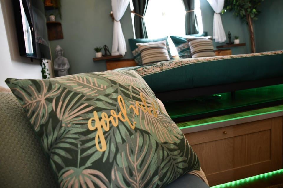 Le Patio H24,Cosy,Port,Plage,Wifi,Netflix Apartment in La Seyne-sur-Mer