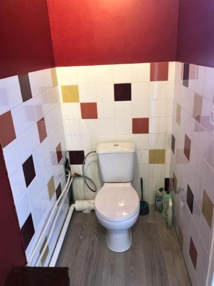Toilet, Bathroom