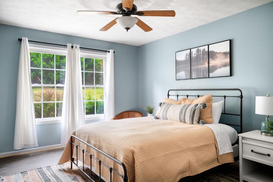 Bed, Bedroom