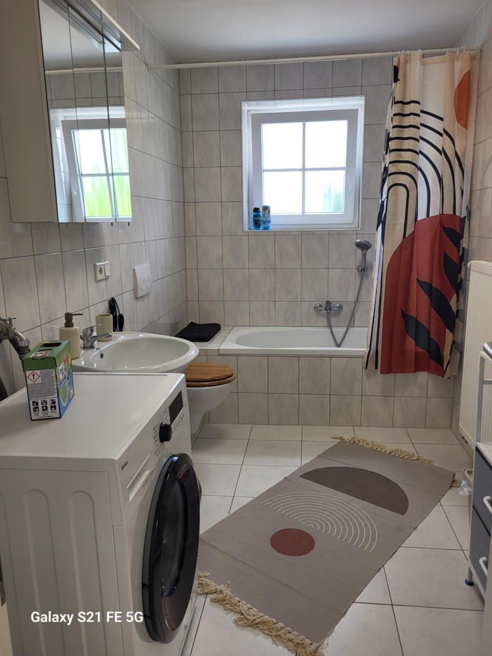 Bathroom, Bath, towels, washing machine