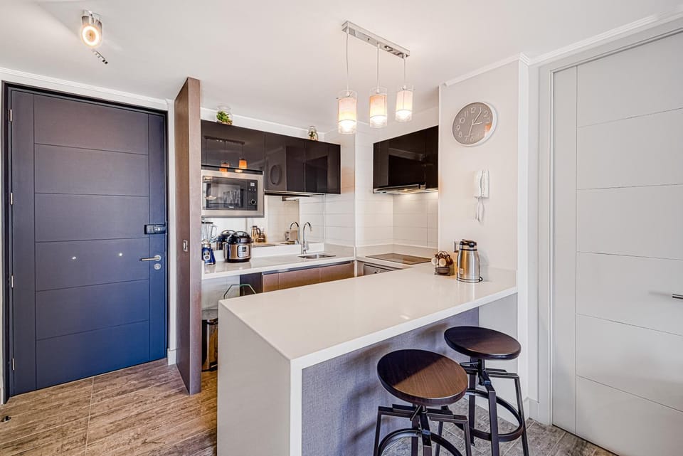 Galerna Home 2BR W/Balcony, Wifi & Parking. Apartment in Santiago Metropolitan Region