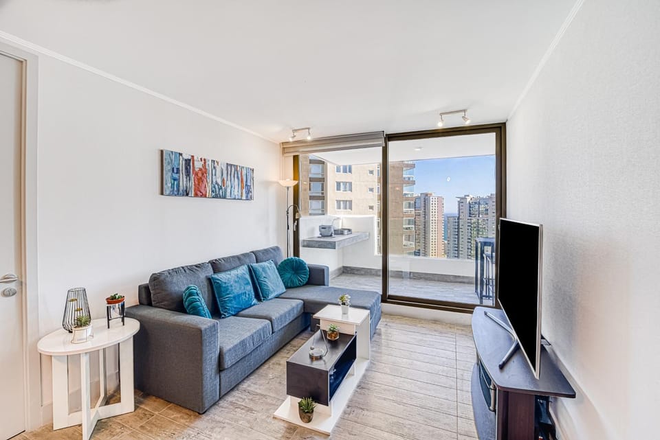 Galerna Home 2BR W/Balcony, Wifi & Parking. Apartment in Santiago Metropolitan Region