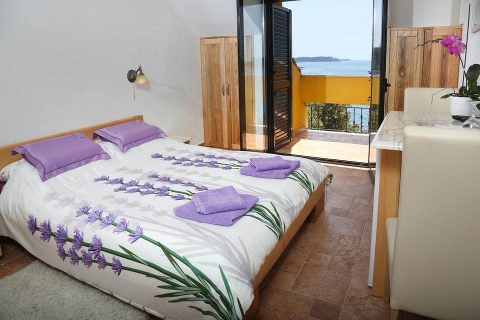 Bedroom, Sea view