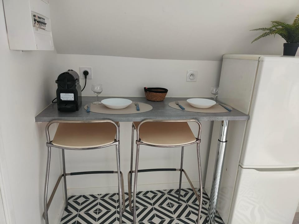 Les Lofts De Provins: Apt 6 Apartment in Île-de-France