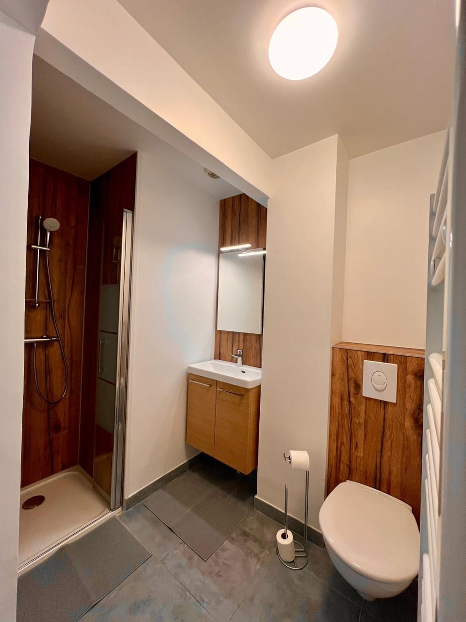 T2 4 pers face gare SNCF Appart Hotel le Cygne D3 Apartment in Bourges