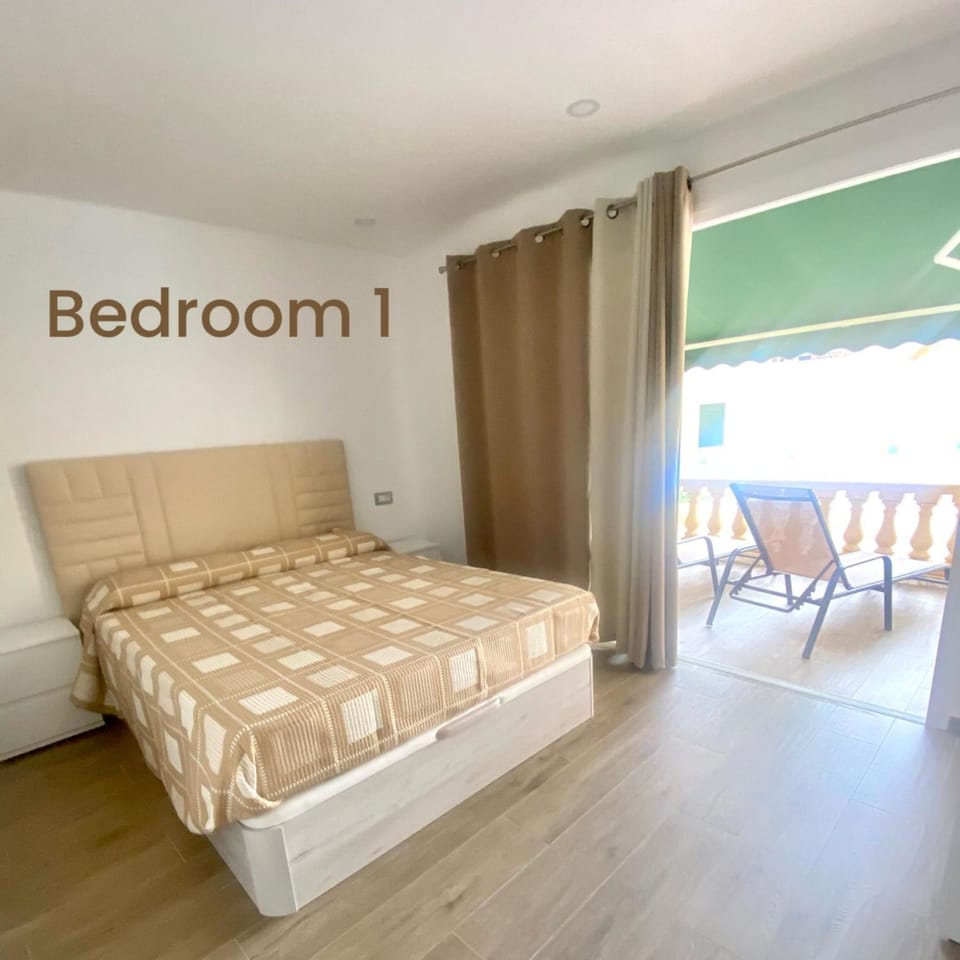 Bed, Balcony/Terrace, Photo of the whole room, Bedroom