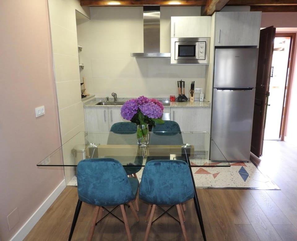 Kitchen or kitchenette, Living room, Dining area