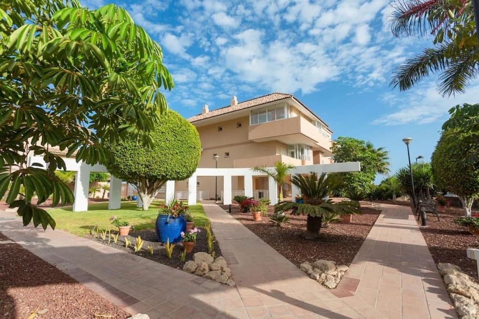 Prachtig luxe appartement met zeezicht Apartment in Abona