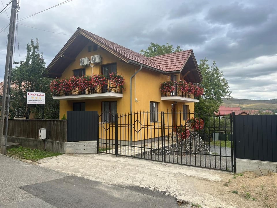 Casa Luna Bed and Breakfast in Cluj County