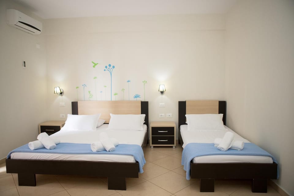 Bed, Photo of the whole room