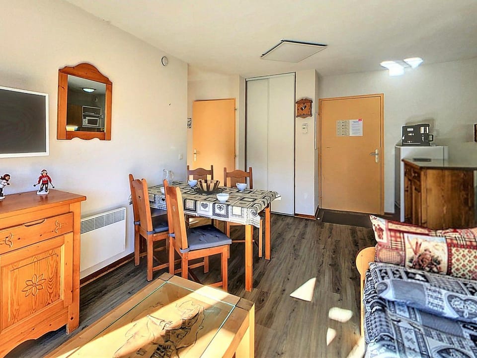 Appartement T3 tout confort pour 6 pers, accès piscine - FR-1-267-240 Apartment in Villarembert