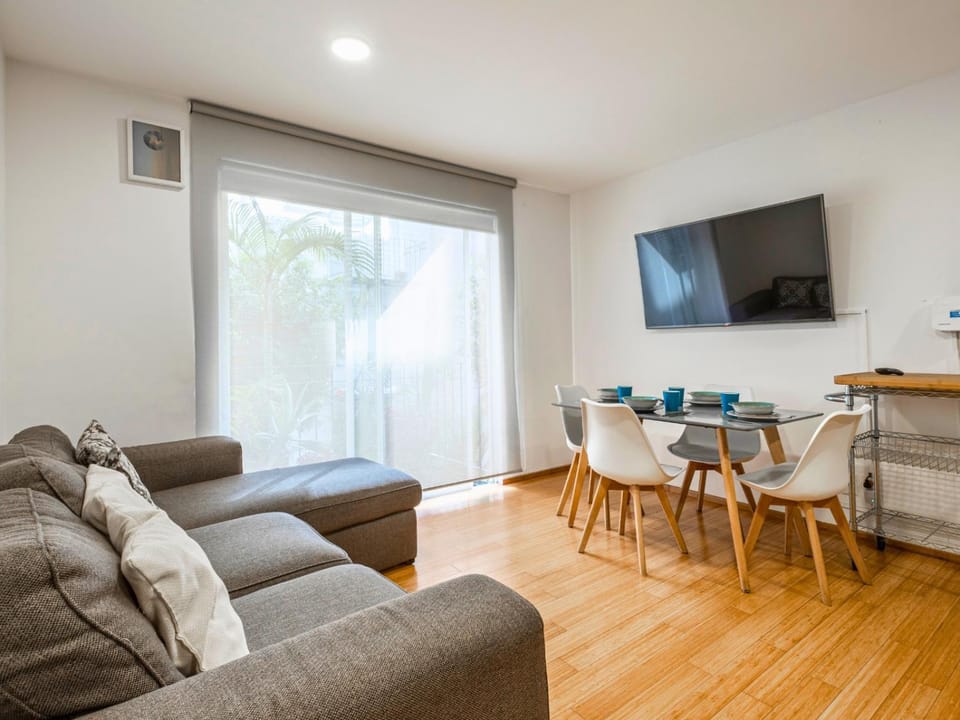 TV and multimedia, Living room, Dining area